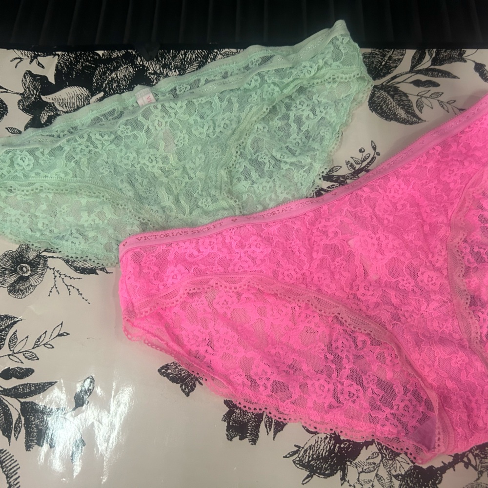 Victoria’s Secret Lace Bikini Panties SIZE M